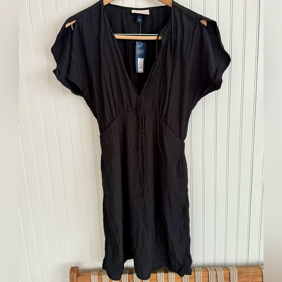 Universal Thread Black V Neck Dress Size XS NWT - Picture 1 of 5